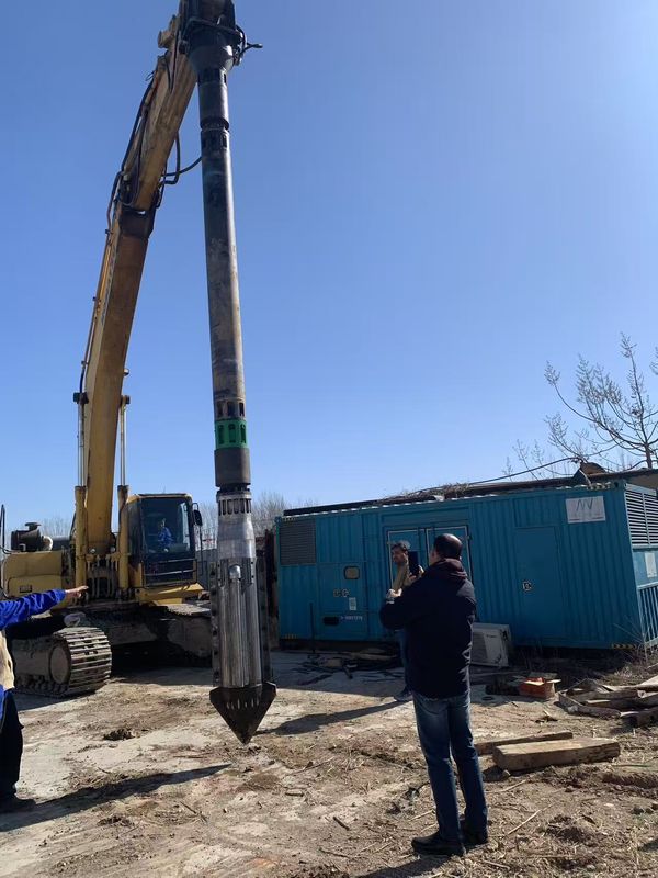 Equipamento Vibroflot da Marca BVEM China, Diâmetro 500-800 mm, com Potência do Motor de 176 KW